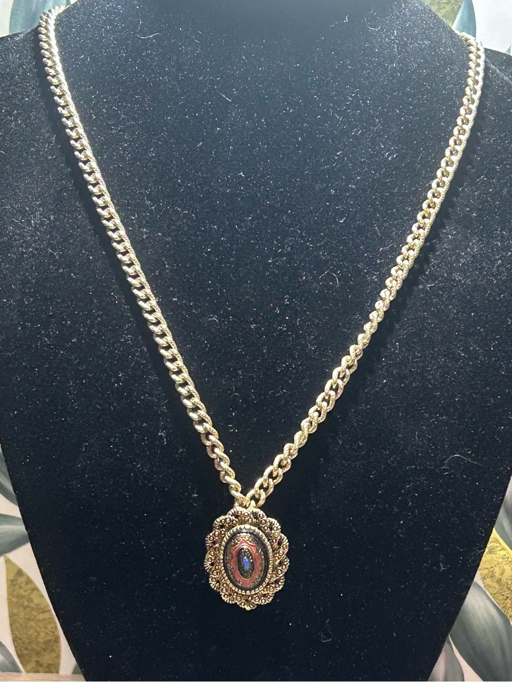 Vintage Sarah Coventry 1975 “Old Vienna" Pendant Necklace